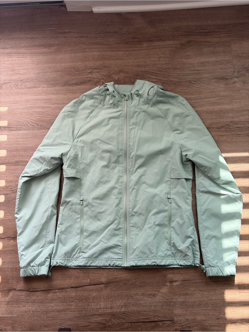 ASICS Core Hooded Lightweight Gorpcore Running Jacket